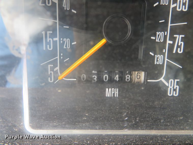 image for item DN5772 1983 Ford Econoline E350  ambulance