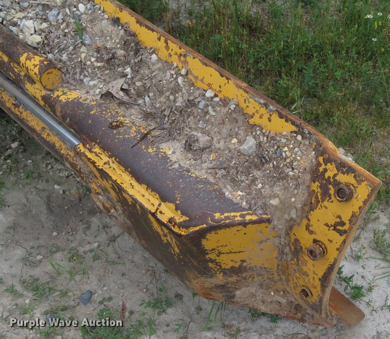 image for item DN5909 1987 John Deere 670B  motor grader