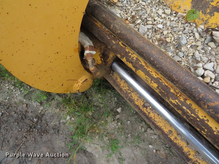 image for item DN5909 1987 John Deere 670B  motor grader