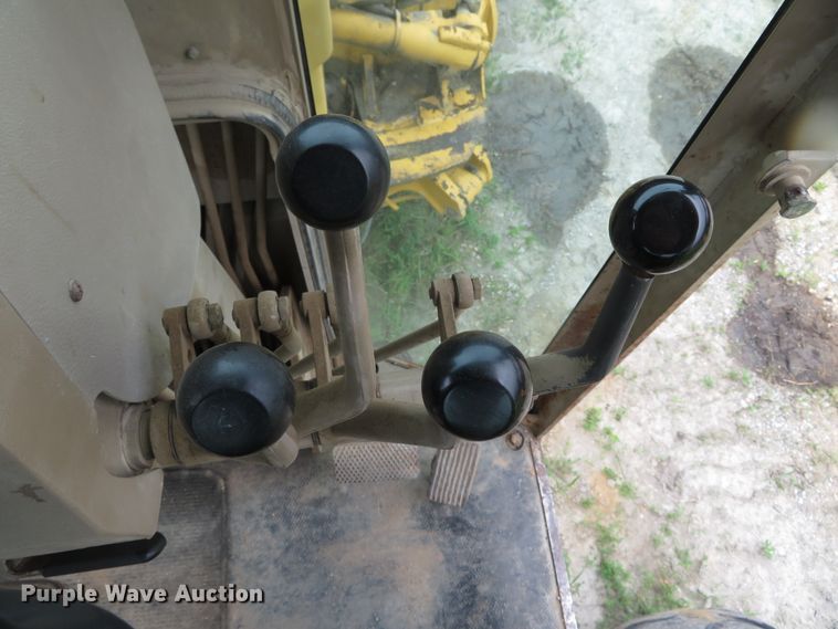 image for item DN5909 1987 John Deere 670B  motor grader