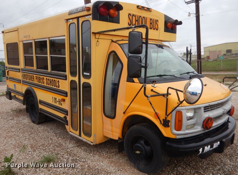 image for item ET9178 2002 Chevrolet Express G3500  school bus