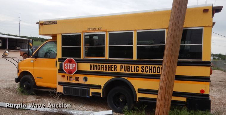 image for item ET9178 2002 Chevrolet Express G3500  school bus