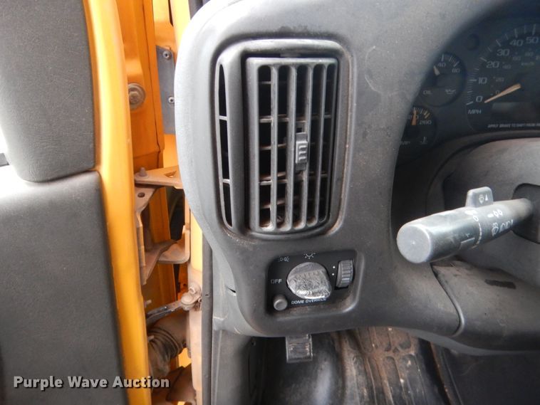 image for item ET9178 2002 Chevrolet Express G3500  school bus