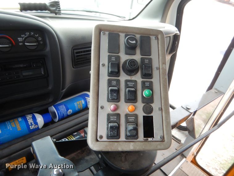 image for item ET9178 2002 Chevrolet Express G3500  school bus