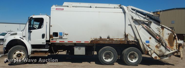 image for item FI9110 2005 Freightliner M2  refuse truck