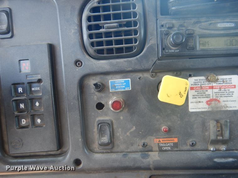 image for item FI9110 2005 Freightliner M2  refuse truck