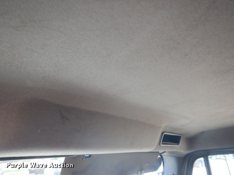 image for item FI9110 2005 Freightliner M2  refuse truck