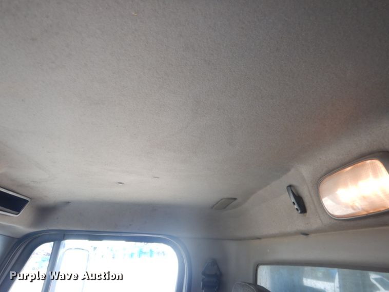 image for item FI9110 2005 Freightliner M2  refuse truck