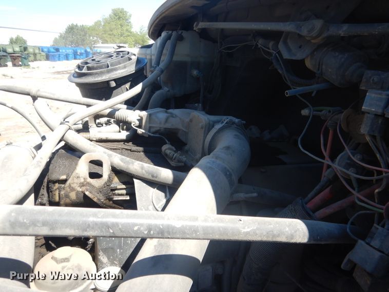 image for item FI9110 2005 Freightliner M2  refuse truck