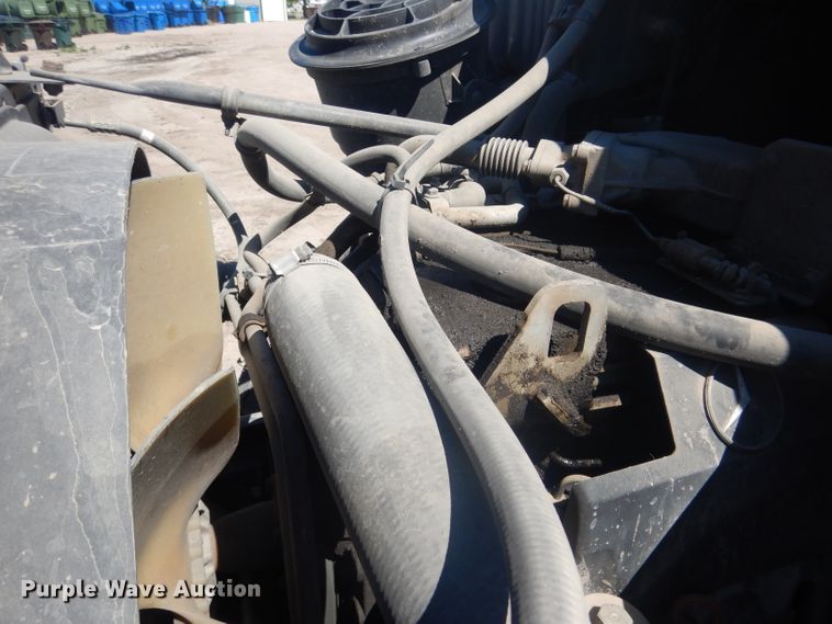 image for item FI9110 2005 Freightliner M2  refuse truck