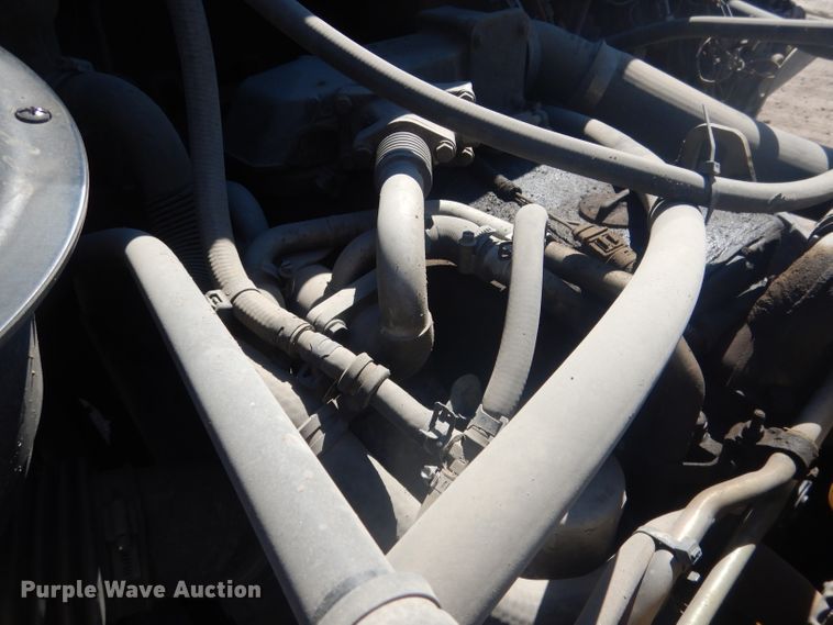 image for item FI9110 2005 Freightliner M2  refuse truck