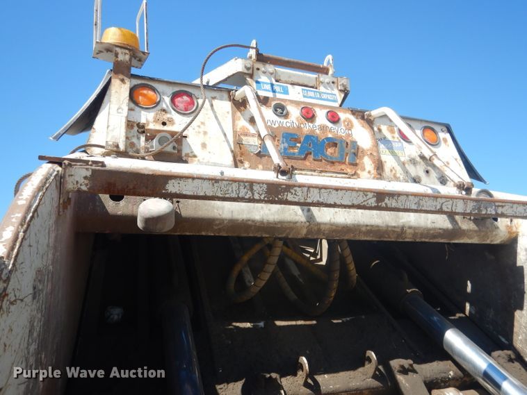 image for item FI9110 2005 Freightliner M2  refuse truck