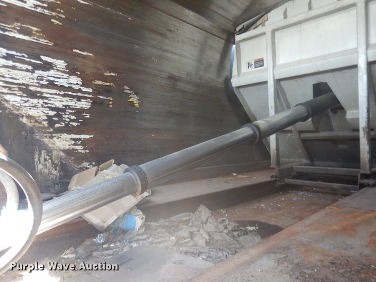 image for item FI9110 2005 Freightliner M2  refuse truck