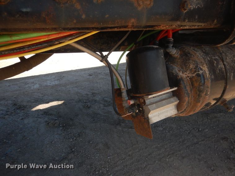 image for item FI9110 2005 Freightliner M2  refuse truck