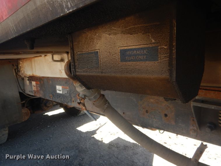 image for item FI9110 2005 Freightliner M2  refuse truck