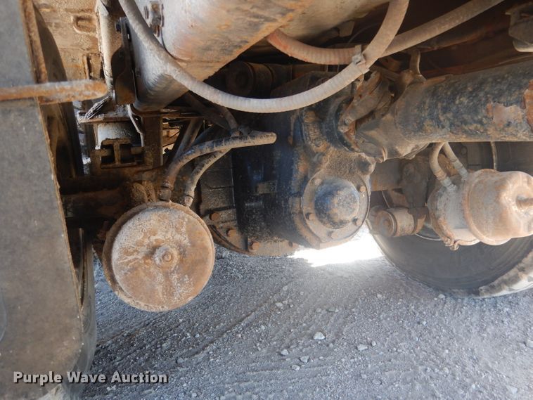 image for item FI9110 2005 Freightliner M2  refuse truck