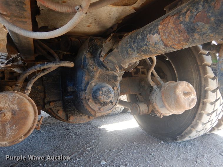 image for item FI9110 2005 Freightliner M2  refuse truck