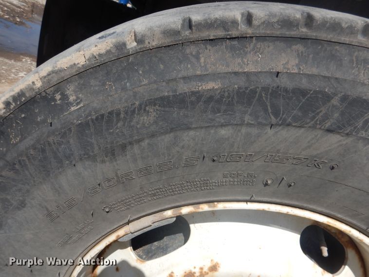 image for item FI9110 2005 Freightliner M2  refuse truck