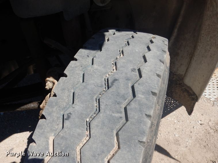 image for item FI9110 2005 Freightliner M2  refuse truck