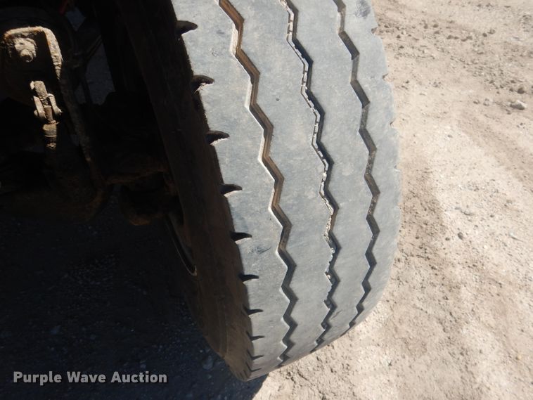 image for item FI9110 2005 Freightliner M2  refuse truck