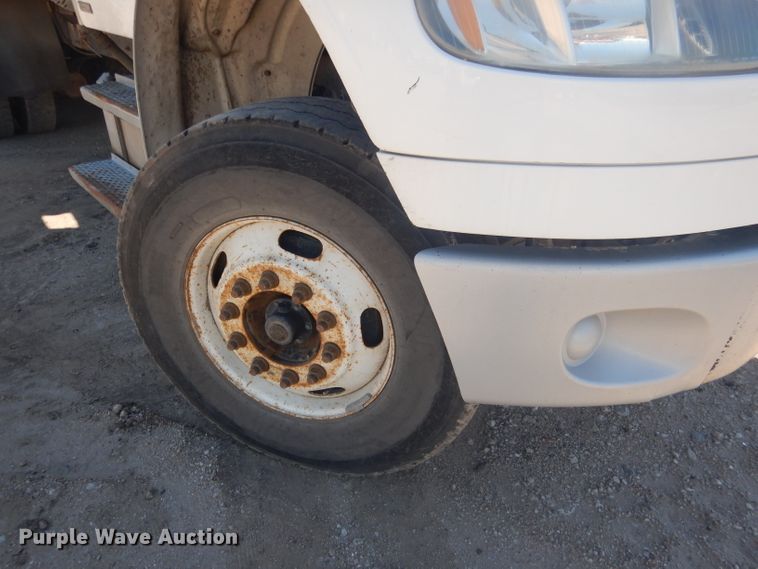 image for item FI9110 2005 Freightliner M2  refuse truck