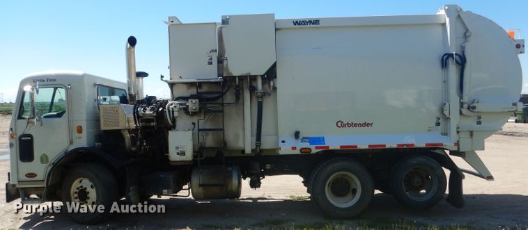 image for item FI9111 2011 Peterbilt 320  refuse truck