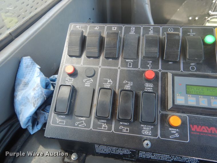 image for item FI9111 2011 Peterbilt 320  refuse truck