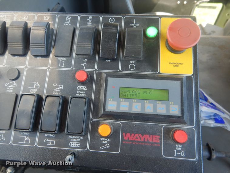 image for item FI9111 2011 Peterbilt 320  refuse truck