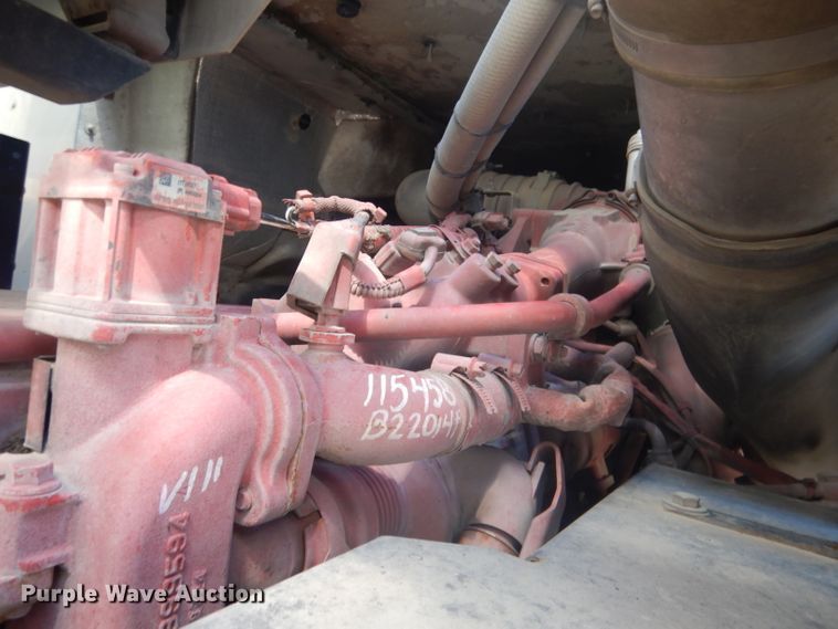 image for item FI9111 2011 Peterbilt 320  refuse truck