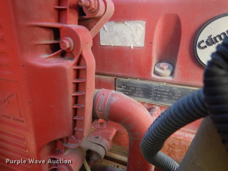 image for item FI9111 2011 Peterbilt 320  refuse truck