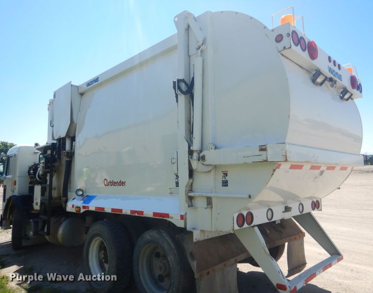 image for item FI9111 2011 Peterbilt 320  refuse truck