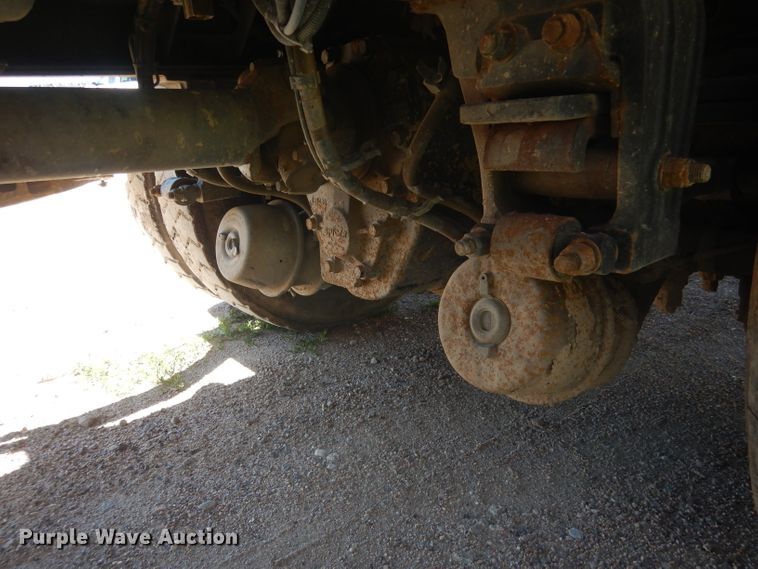 image for item FI9111 2011 Peterbilt 320  refuse truck