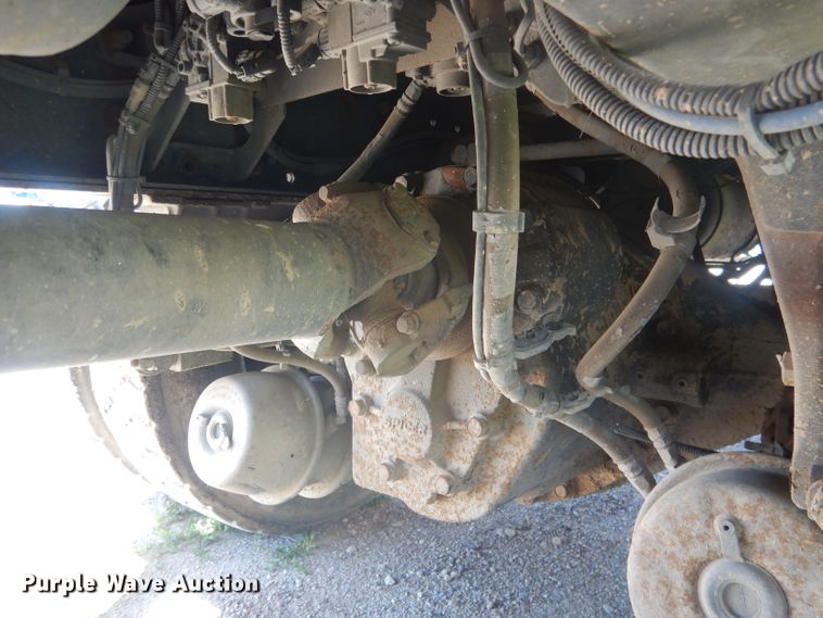 image for item FI9111 2011 Peterbilt 320  refuse truck