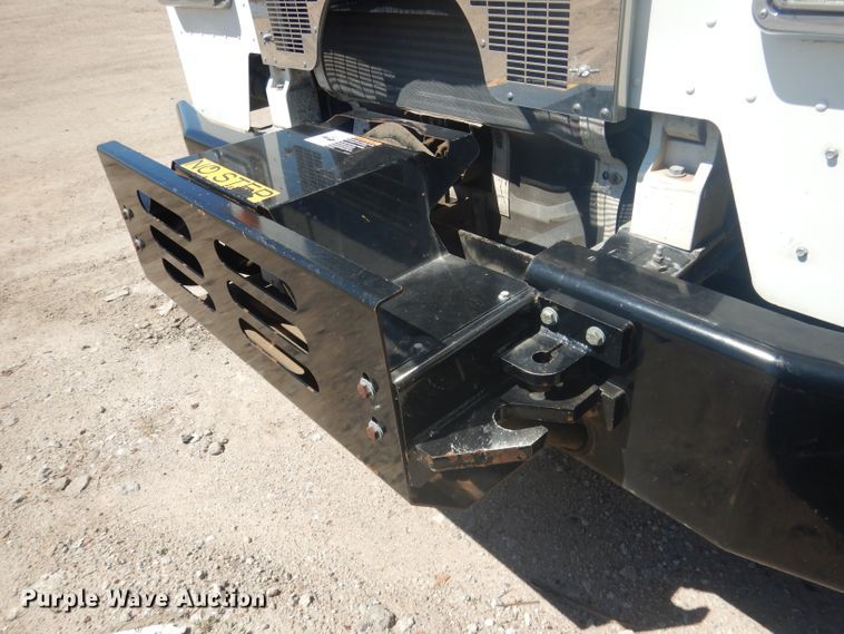 image for item FI9111 2011 Peterbilt 320  refuse truck