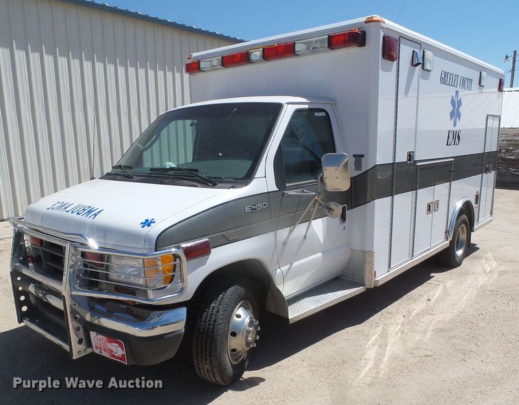 image for item GR9459 2003 Ford Econoline E450 Super Duty  ambulance