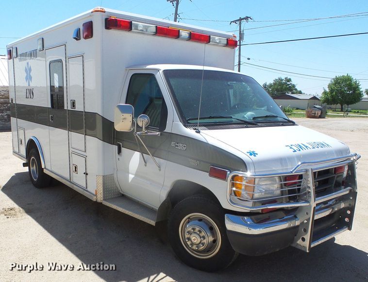 image for item GR9459 2003 Ford Econoline E450 Super Duty  ambulance