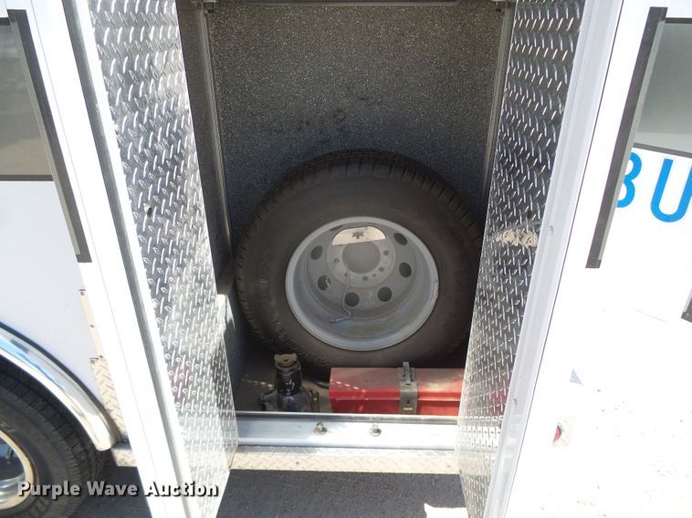 image for item GR9459 2003 Ford Econoline E450 Super Duty  ambulance