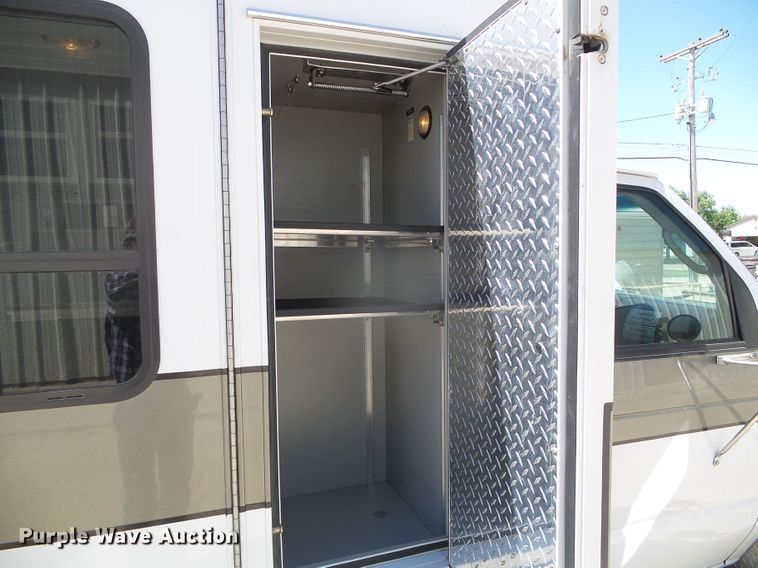 image for item GR9459 2003 Ford Econoline E450 Super Duty  ambulance