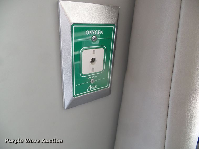 image for item GR9459 2003 Ford Econoline E450 Super Duty  ambulance