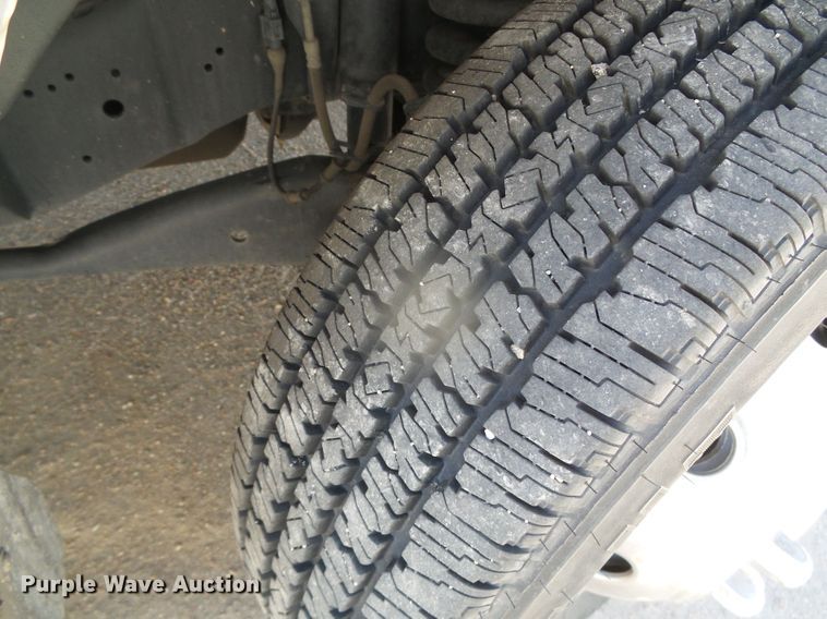 image for item GR9459 2003 Ford Econoline E450 Super Duty  ambulance