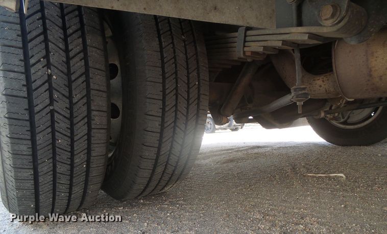 image for item GR9459 2003 Ford Econoline E450 Super Duty  ambulance