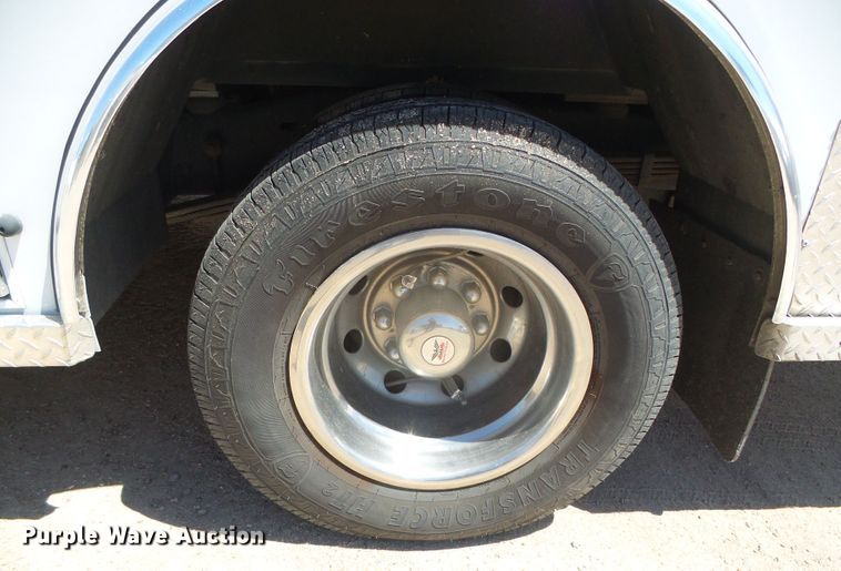 image for item GR9459 2003 Ford Econoline E450 Super Duty  ambulance