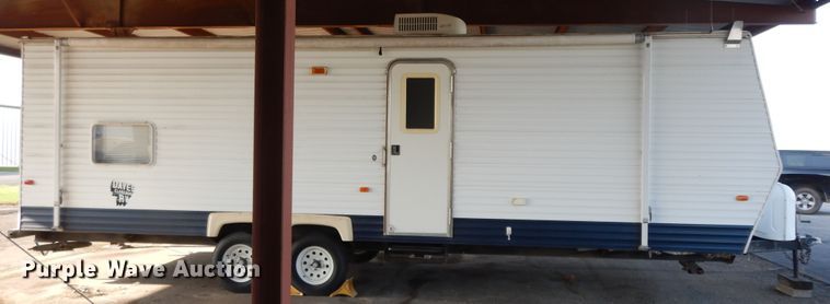 image for item HP9581 2006 Coachman  camper