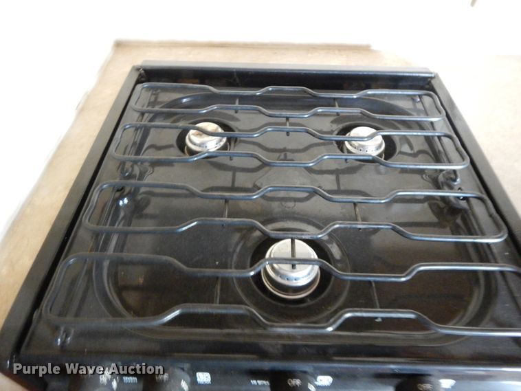 image for item HP9581 2006 Coachman  camper