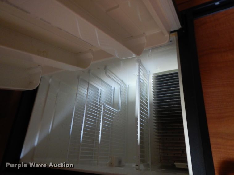 image for item HP9581 2006 Coachman  camper