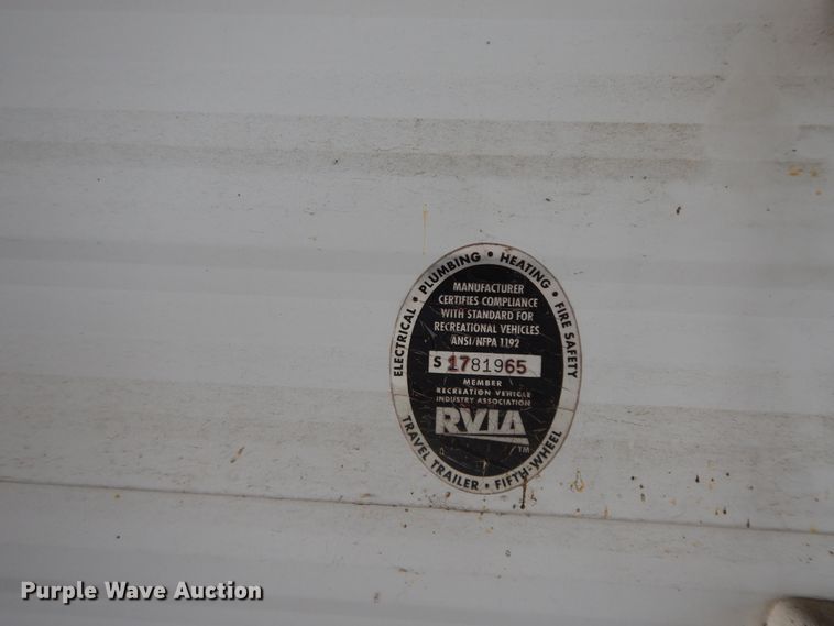 image for item HP9581 2006 Coachman  camper