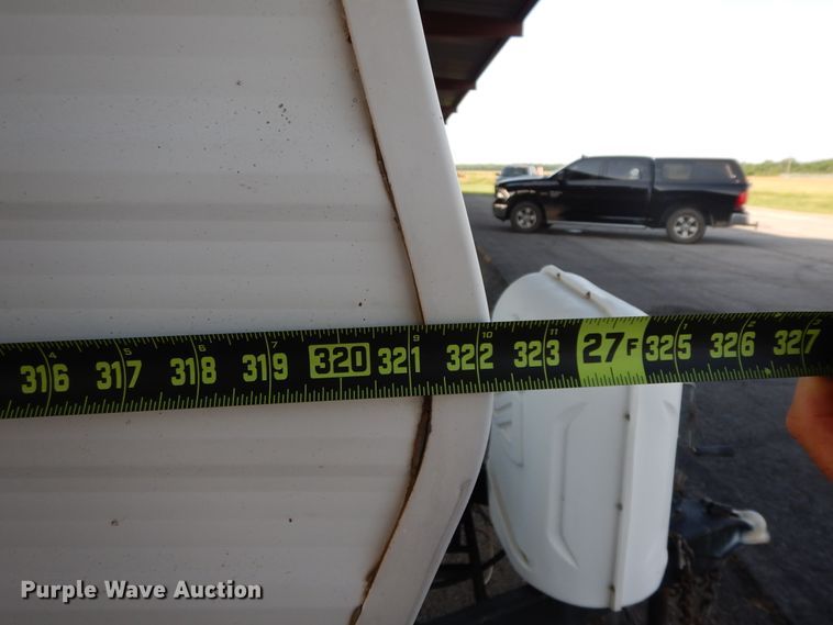 image for item HP9581 2006 Coachman  camper