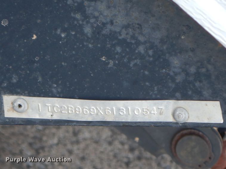 image for item HP9581 2006 Coachman  camper