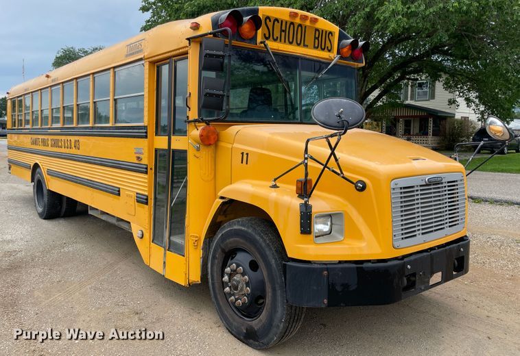 image for item IC9261 2001 Freightliner FS65  school bus