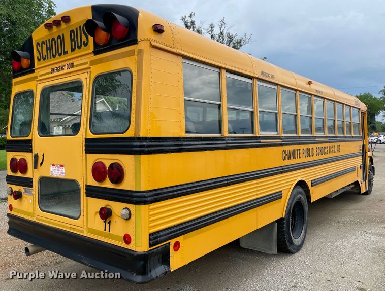 image for item IC9261 2001 Freightliner FS65  school bus